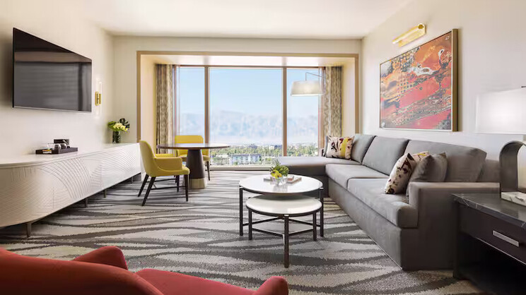 City View One Bedroom Suite – One King Bed